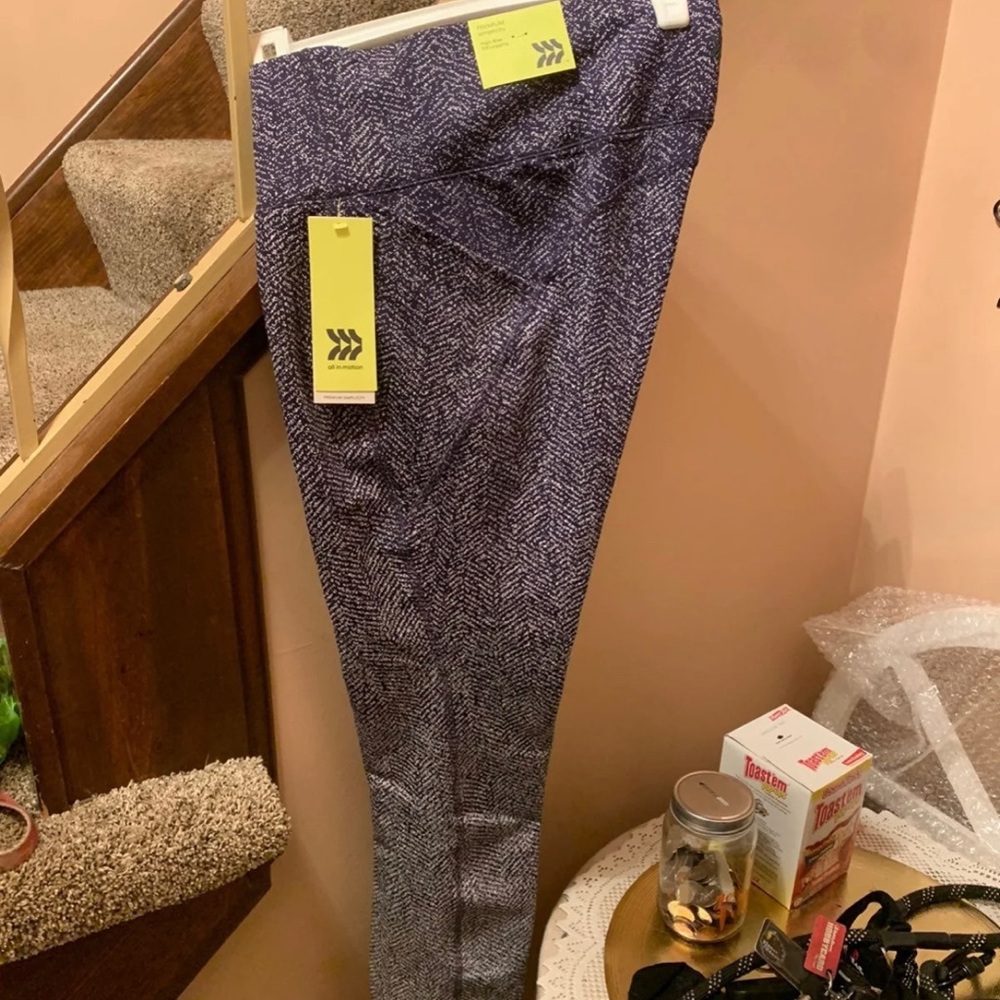 All in motion leggings